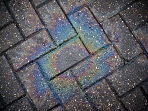 Read more about the article How to Remove Oil Stains from Pavers